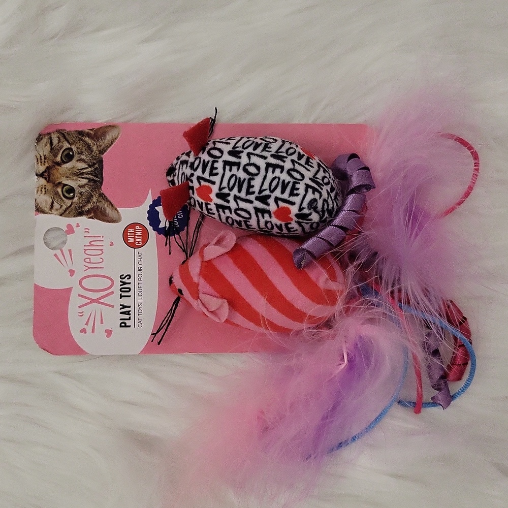 Brand New HOLIDAY INSPIRED WHISKER CITY CAT TOY-2CT.